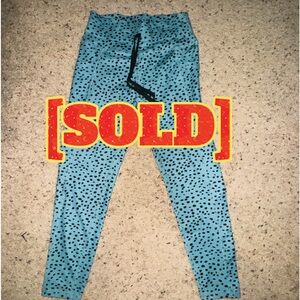 [SOLD] Flex it Pink Dalmatian 7/8 joggers. Small. NWOT.